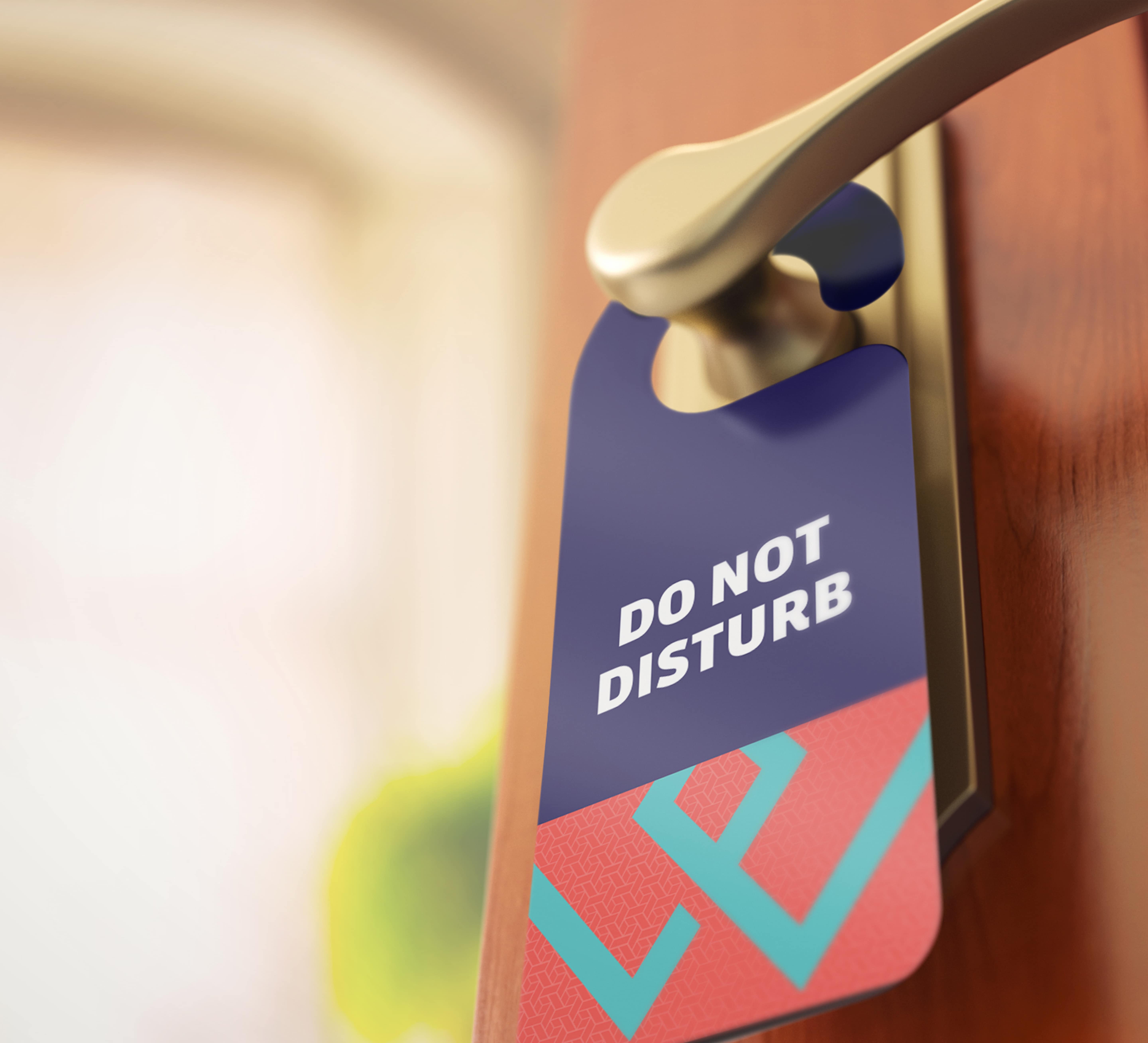 Hotel 'Do Not Disturb' sign featuring Le SAPPHIRE branding